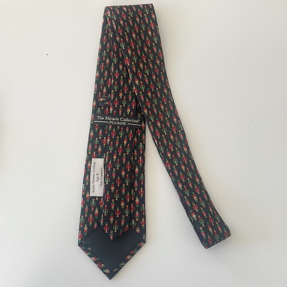 Nutcracker Men’s Jos. A. Bank 100% Silk Tie - Miracle Collection - Picture 4 of 7